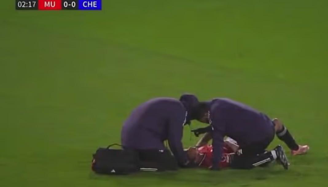 开云-卡里克观战青训比赛，奥比-马丁、U21队长阿尔乔弗里先后受伤