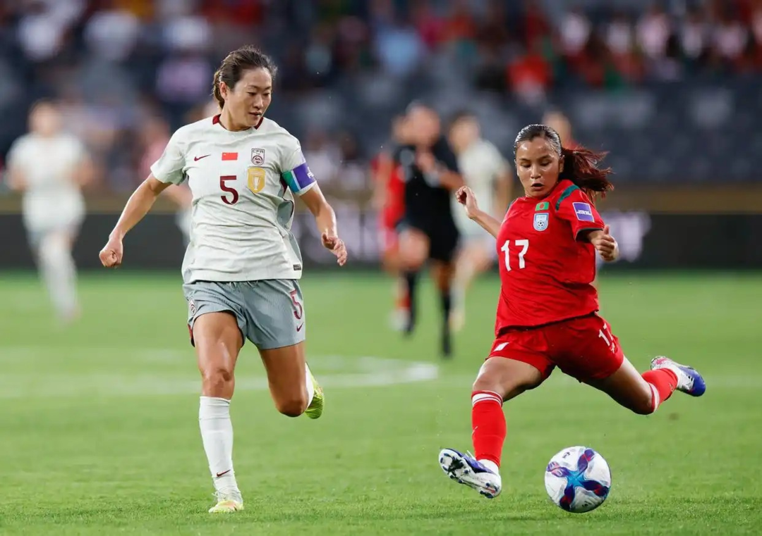开云体育官网-女足亚洲杯|中国队6日下午迎战乌兹别克斯坦队，赢球即提前出线